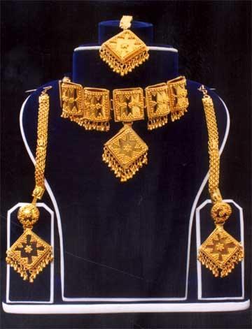 धातु आभूषण