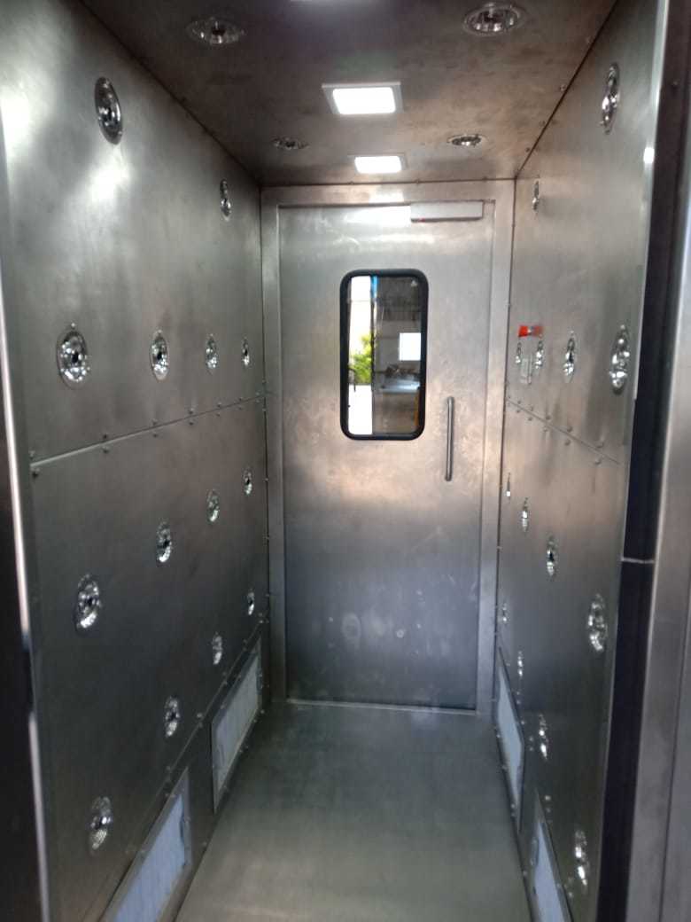 Air Shower - Stainless Steel 304 & Ms Powder Coated, Silver White Color, 99% Dry Dust Filtration With Hepa Filter, Automatic Operation, One Year Warranty