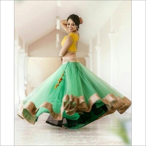 महिलाओं के लिए सेमी-स्टिच्ड स्टाइलिश लहंगा