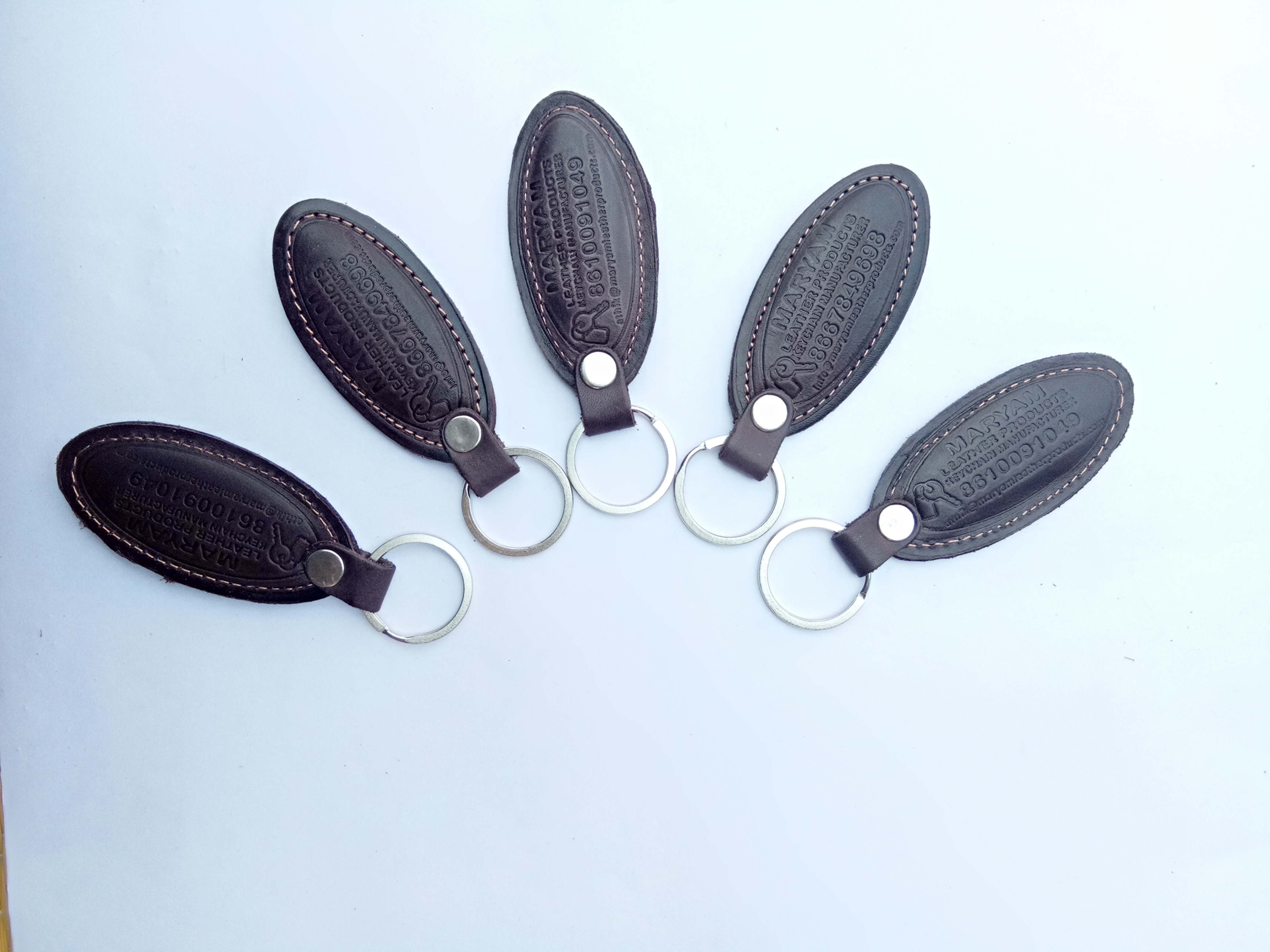 Ml-fo-002 Dark Brown Leather Keychains - Leather Material, 4mm Foam Inner, 24mm Ring, 10mm Flat Rivet, Beige Nylon Stitch | Custom Handcrafted For Corporate Gifts, Employee Engagement