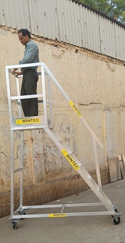 एल्युमिनियम मूवेबल वर्क प्लेटफॉर्म