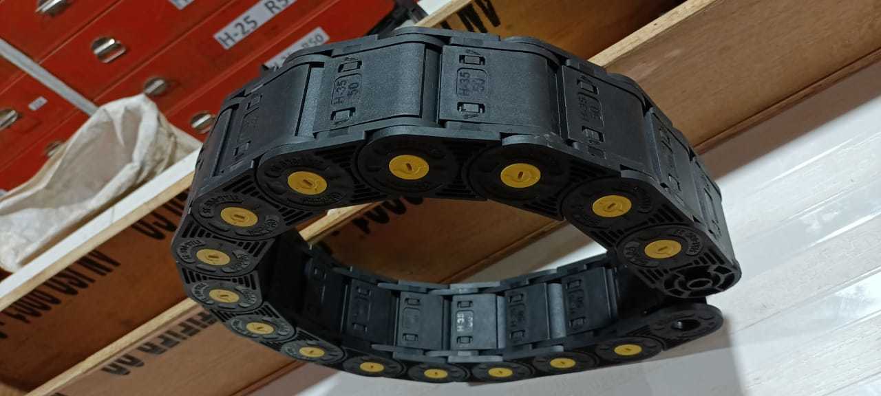 Open Type Drag Chain - Application: Construction