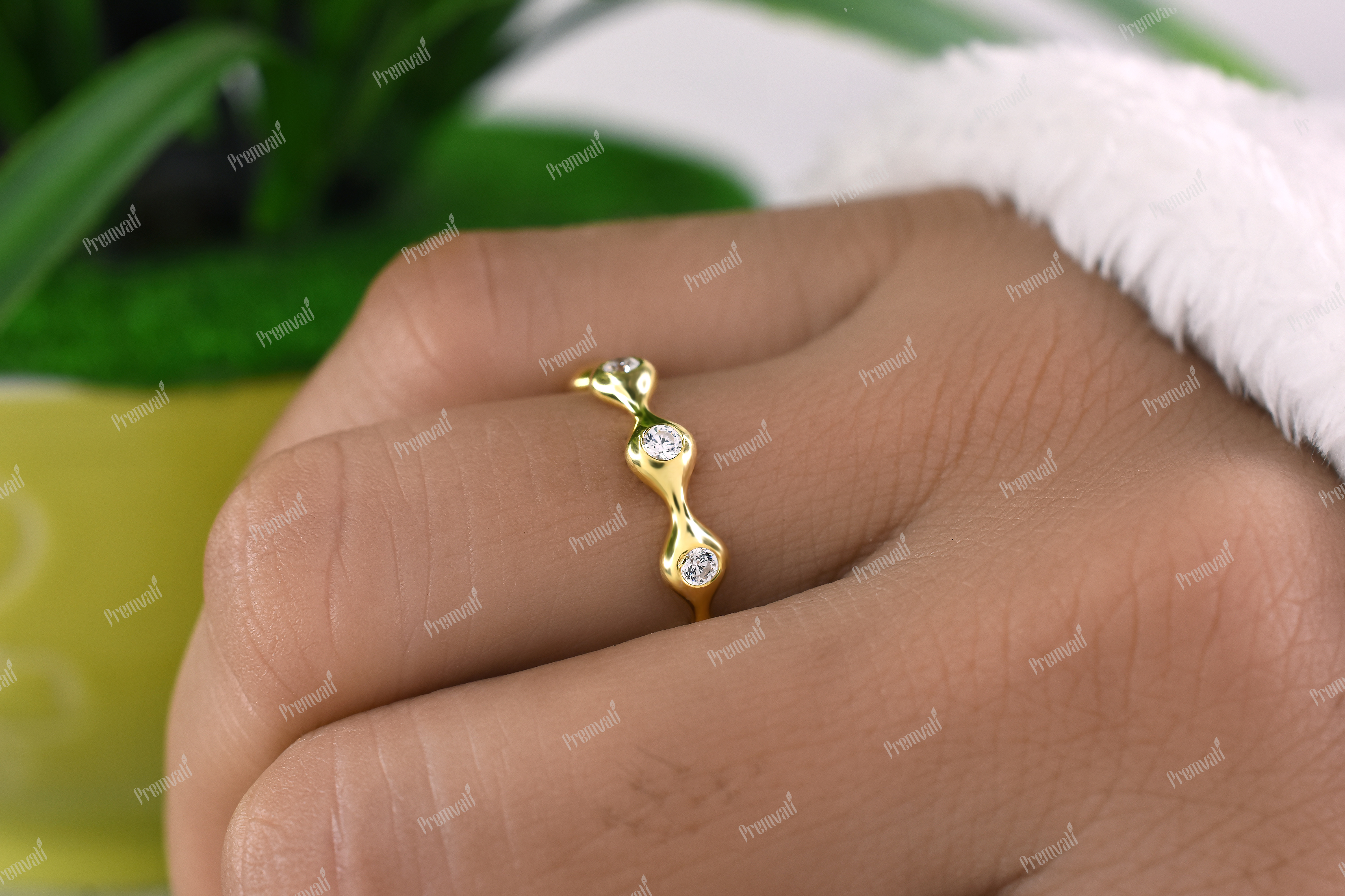 Classic Moissanite Ring Diamond Clarity: Vvs1