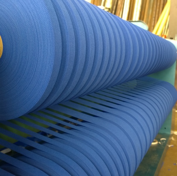 Fabric Slitting Machine Fy1600j - Steel, 2760*2050*1760 Mm, Blue | Automatic, Plc Control, Heating Blade, 2 Ton/day Capacity, 30-80 M/min Speed