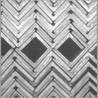 स्टेनलेस स्टील कोण