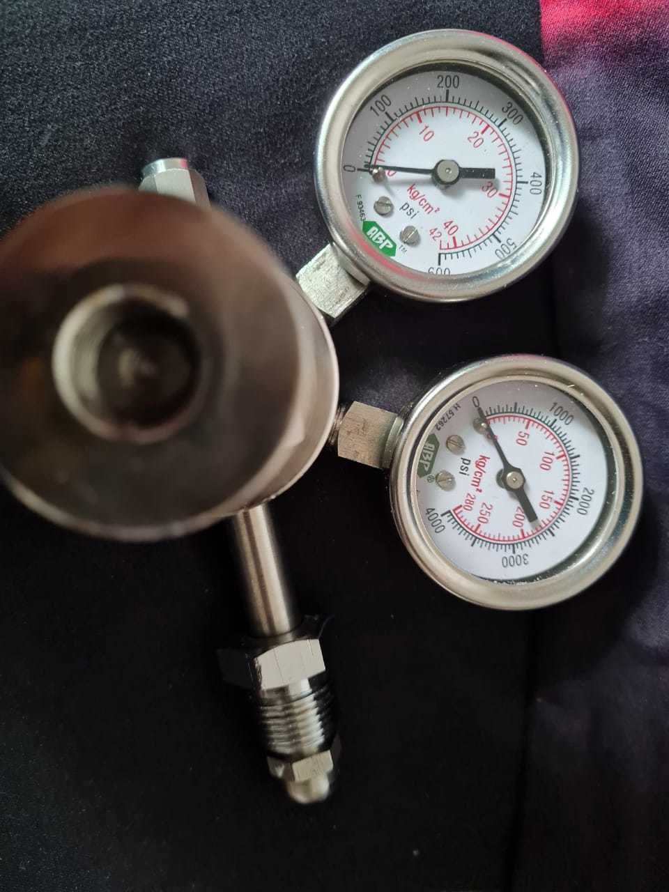 Nitrogen Gas Regulator - Metal, Various Sizes Available | Industrial Application, High Durability