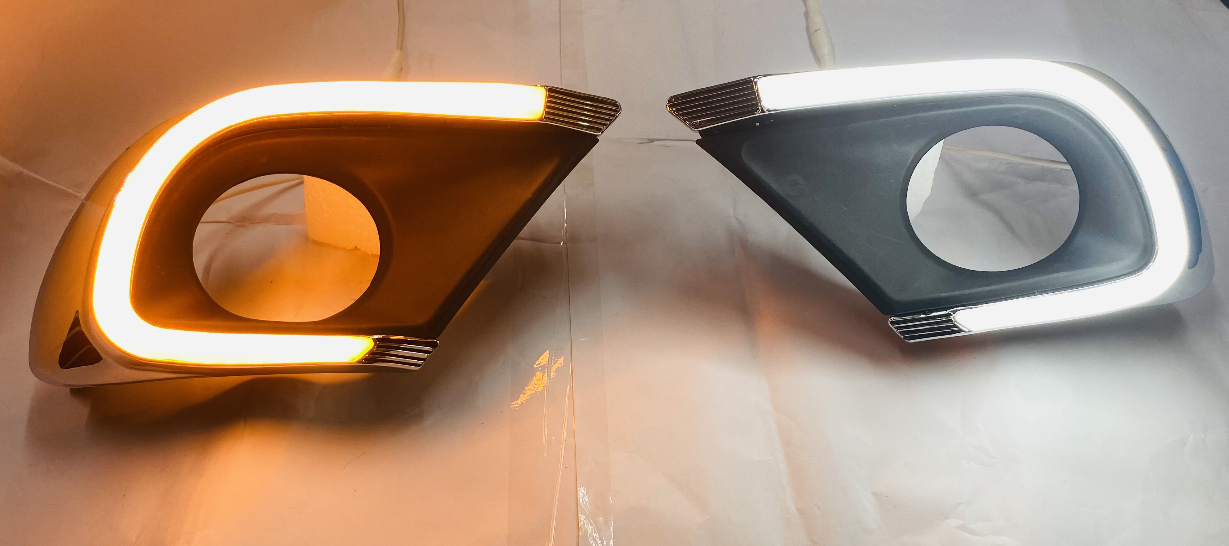 Drl Car Daytime Running Light With Indicator For Innova 2014-2015