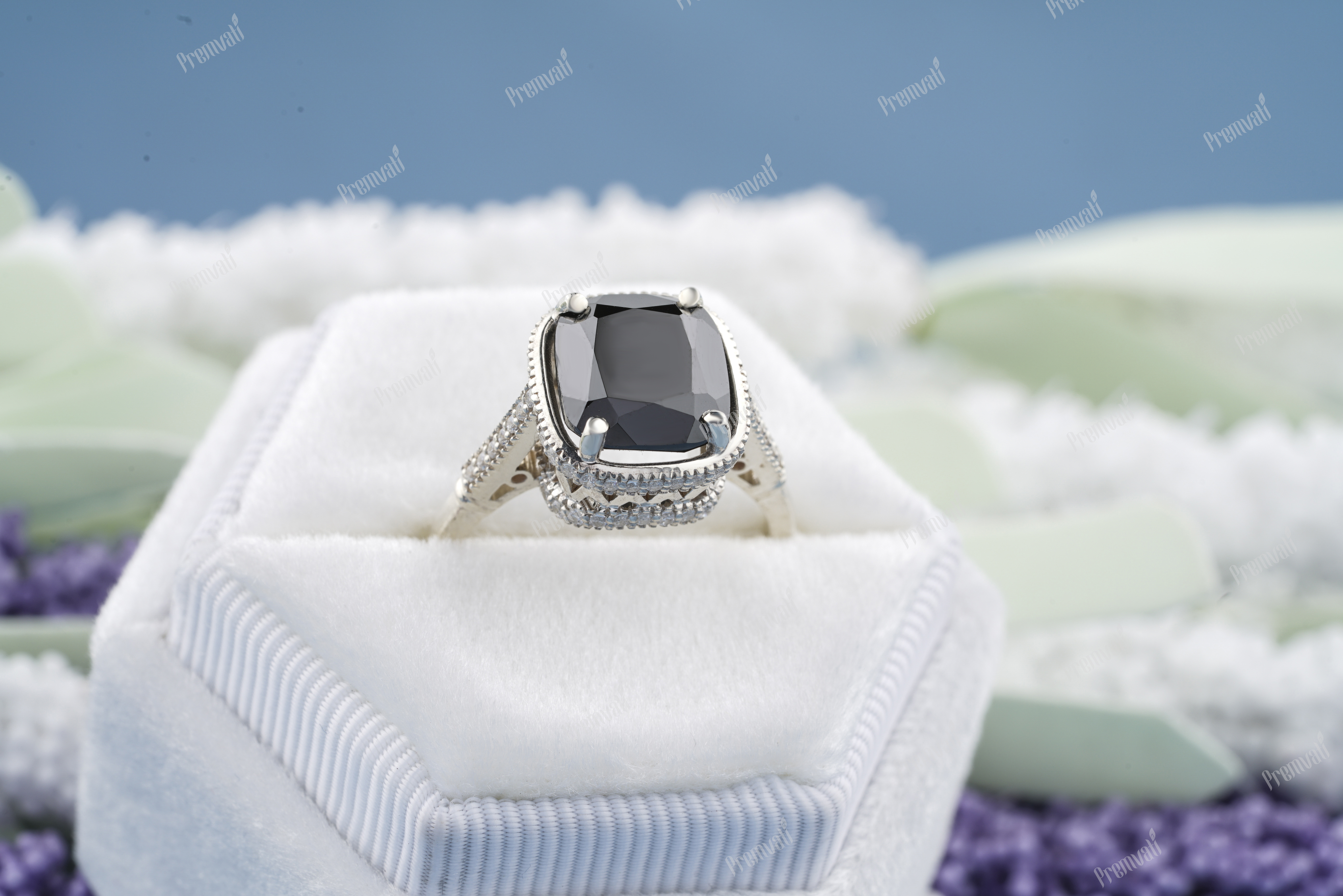 Moissanite Ring Diamond Clarity: Vvs1