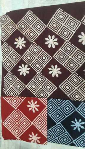 बाटिक प्रिंटेड फैब्रिक