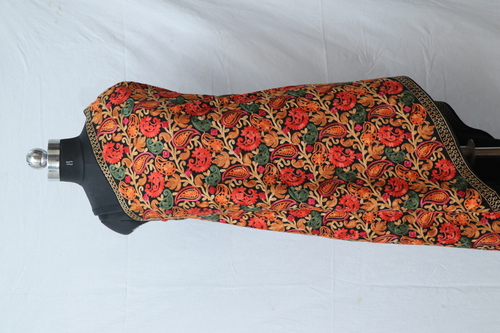 व्हाइट वूलन स्टोल