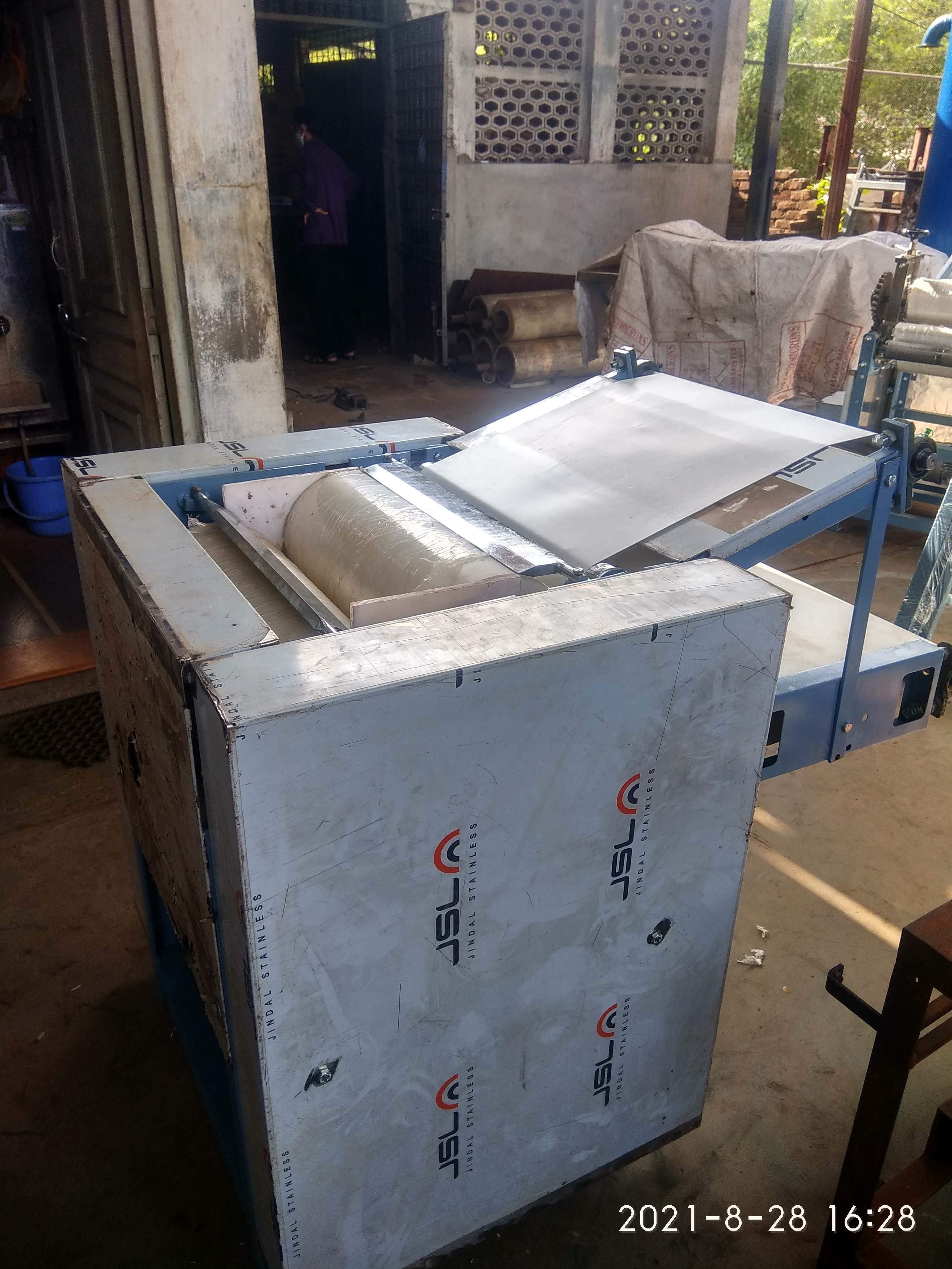 Automatic Dough Sheeter - Stainless Steel Build, 24-inch Width For Even Dough Consistency