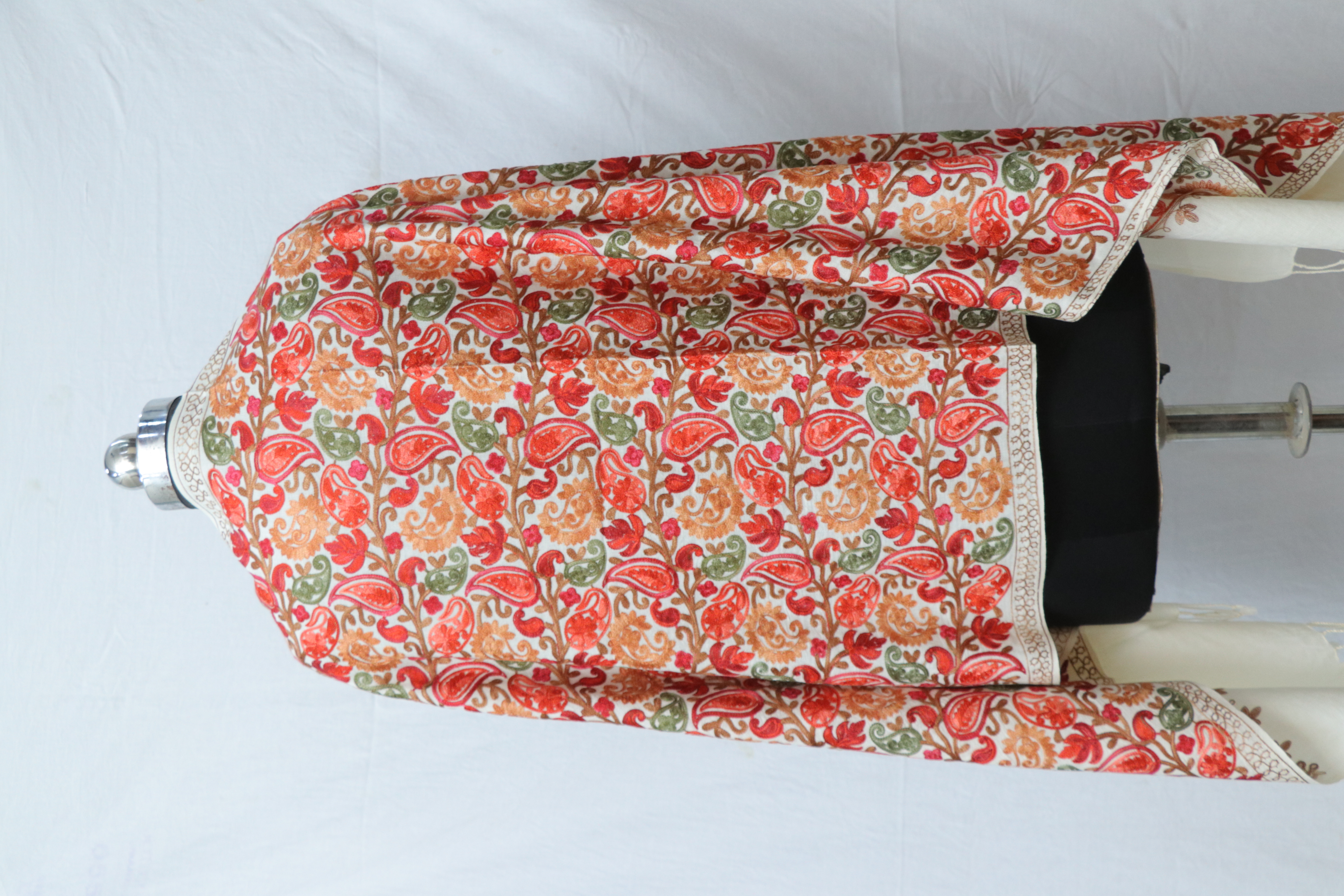 White Woolen Stole