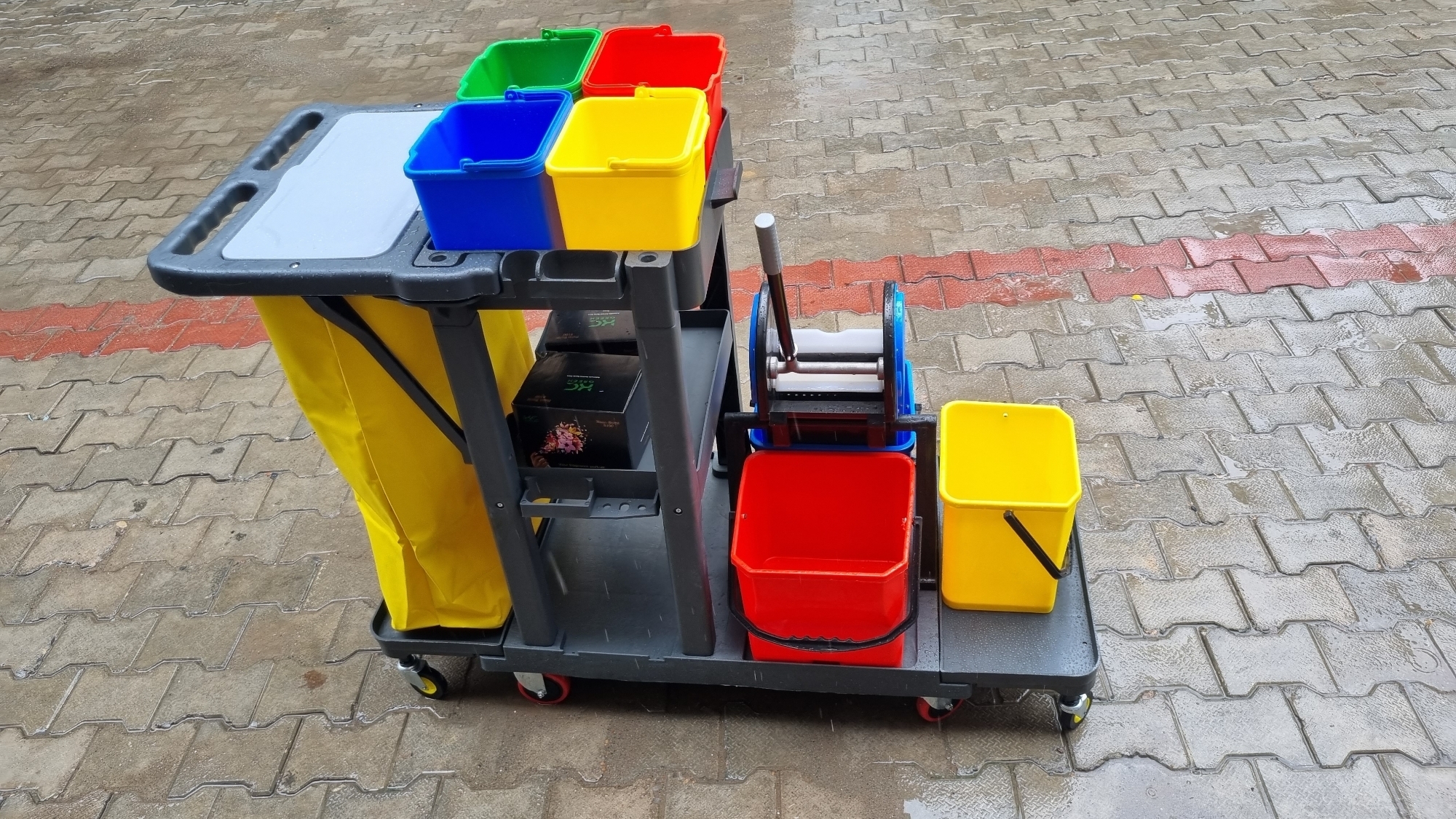 Janitorial Cart With Triple Bucket Mopping System Application: Floor Cleaning And Room Cleaning