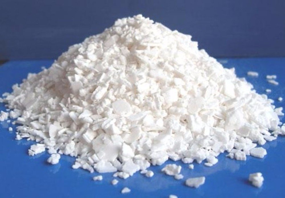 Calcium Chloride Flakes - Pure Calcium Dichloride, 5.5 Ph Level | High Effectiveness, Hygienically Processed, Stringently Tested, Advanced Technology