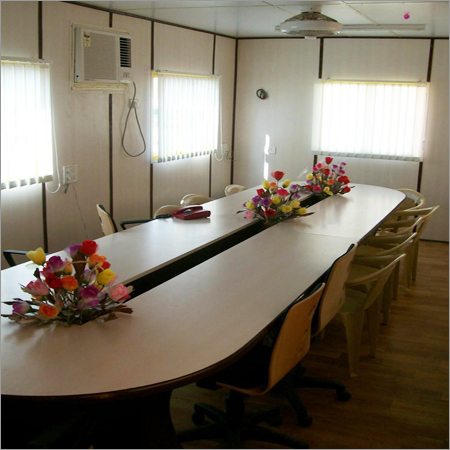 पूर्व-निर्मित सम्मेलन कक्ष