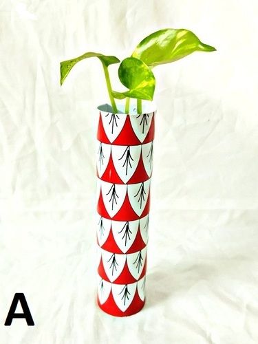 Magnetic Planter Height: H-18 Cm L-5 Cm B-4.5 Cm Centimeter (Cm)