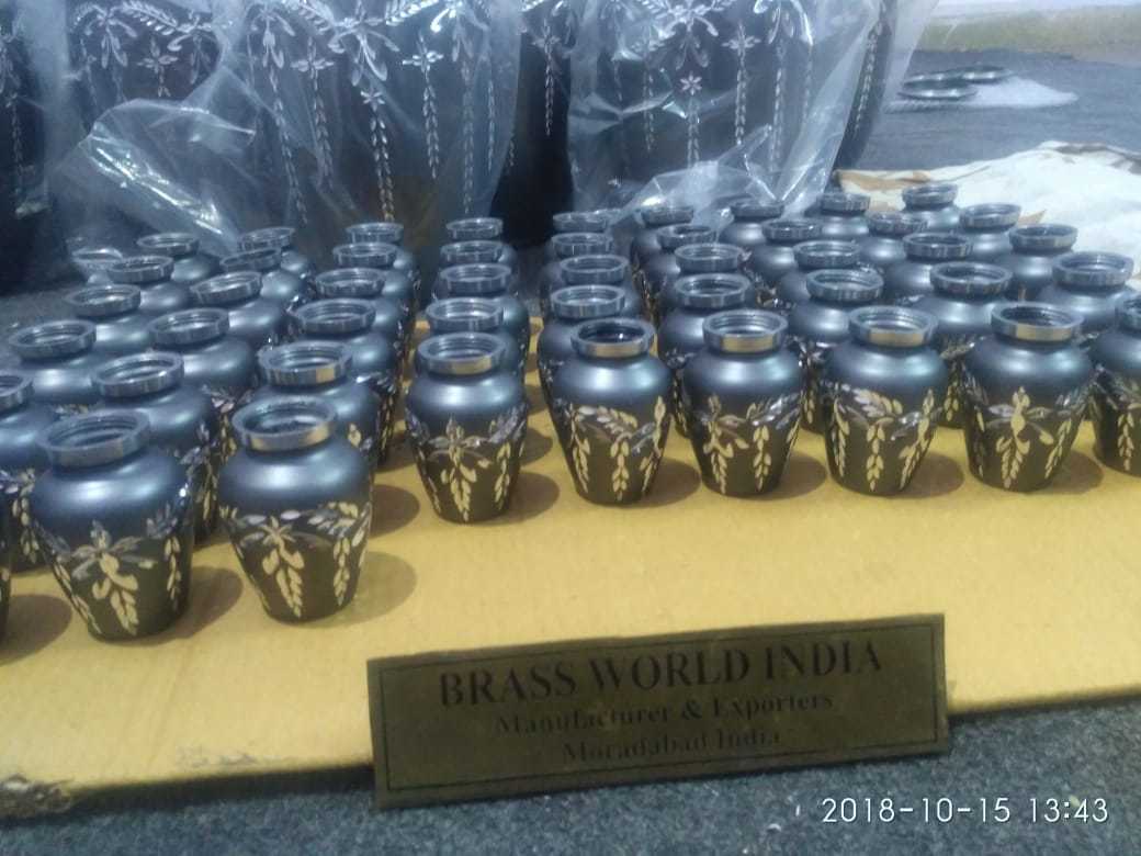 Brass Diamond Cut Full Size Black Full Size Cremation Urn