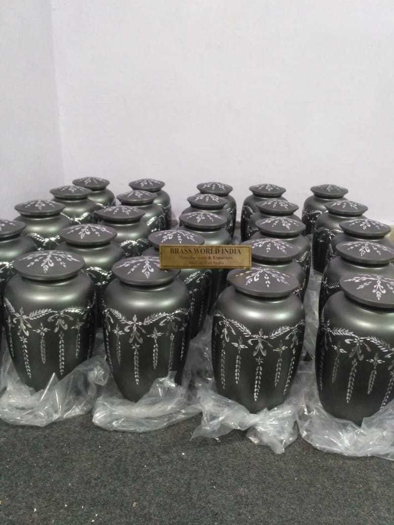 Brass Diamond Cut Full Size Black Full Size Cremation Urn