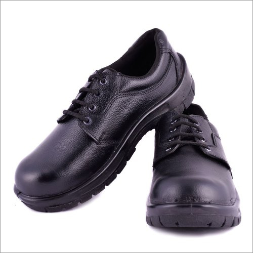 Mens PVC Industrial Safety Shoes - PVC Upper, PU Outsole, Size 6-10 | Unisex Design in Sleek Black for Versatile Industrial Use