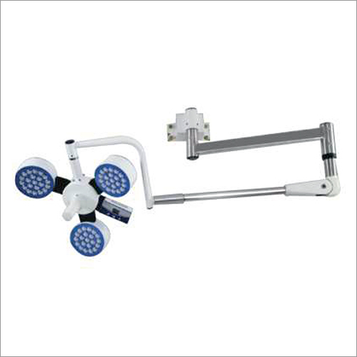 अस्पताल की छत पर लगी ओटी लाइट