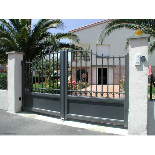 ब्लैक डबल स्विंग आयरन गेट