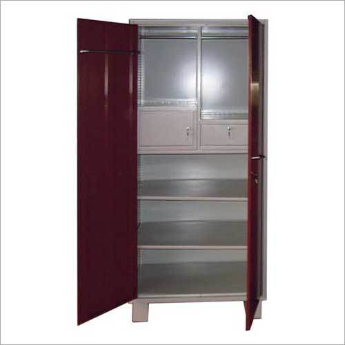 Double Door Metal Almirah Dimension(L*W*H): 6.5 X  3  X 1.5 Foot (Ft)