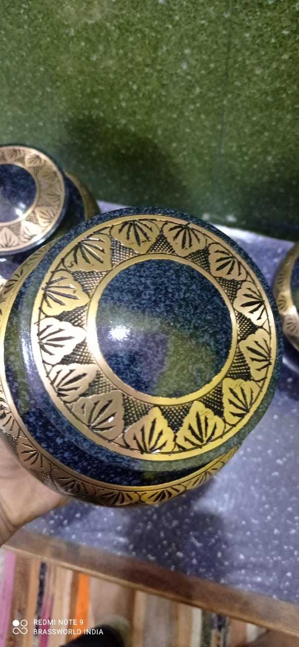 Brass Classic Cremation Urn Manufacturer