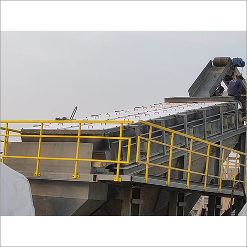 उच्च त्वरण स्क्रीन क्षमता: 25 Tph - 200 Tph T/hr