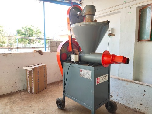 Cow Dung Log Making Machine - Semi-Automatic, Capacity 250-300 Kgs | Efficient Cow Dung Processing Equipment