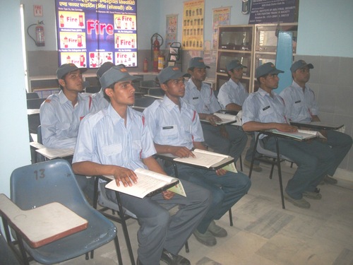 सुरक्षा गार्डों का प्रशिक्षण