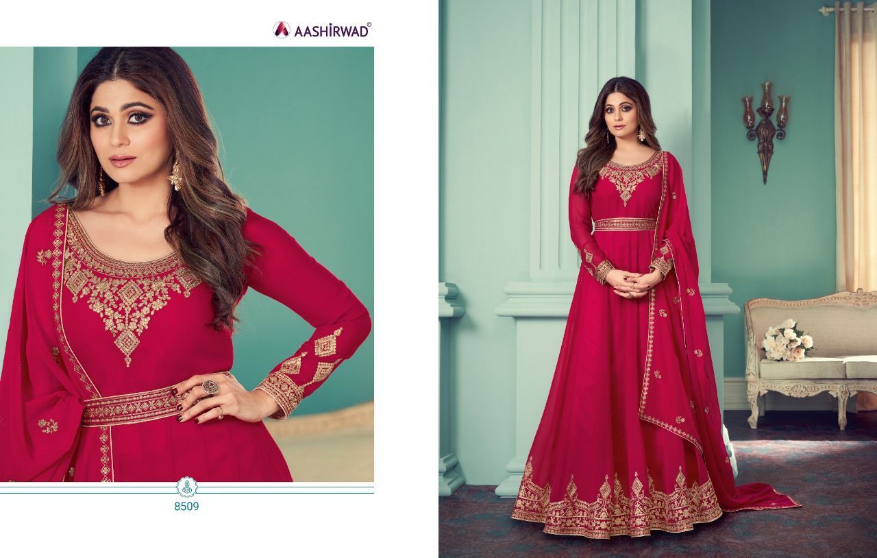 Georgette Gown Decoration Material: Stones