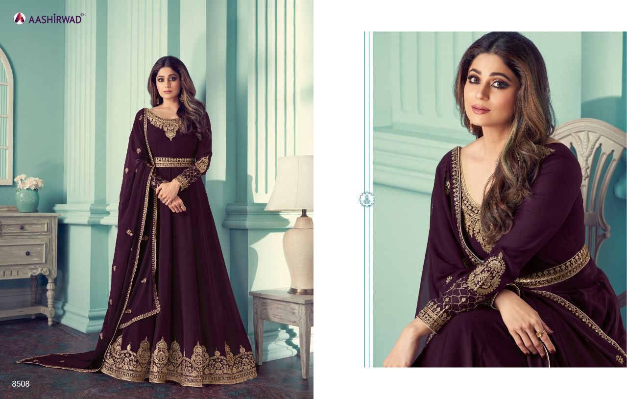 Georgette Gown Decoration Material: Stones