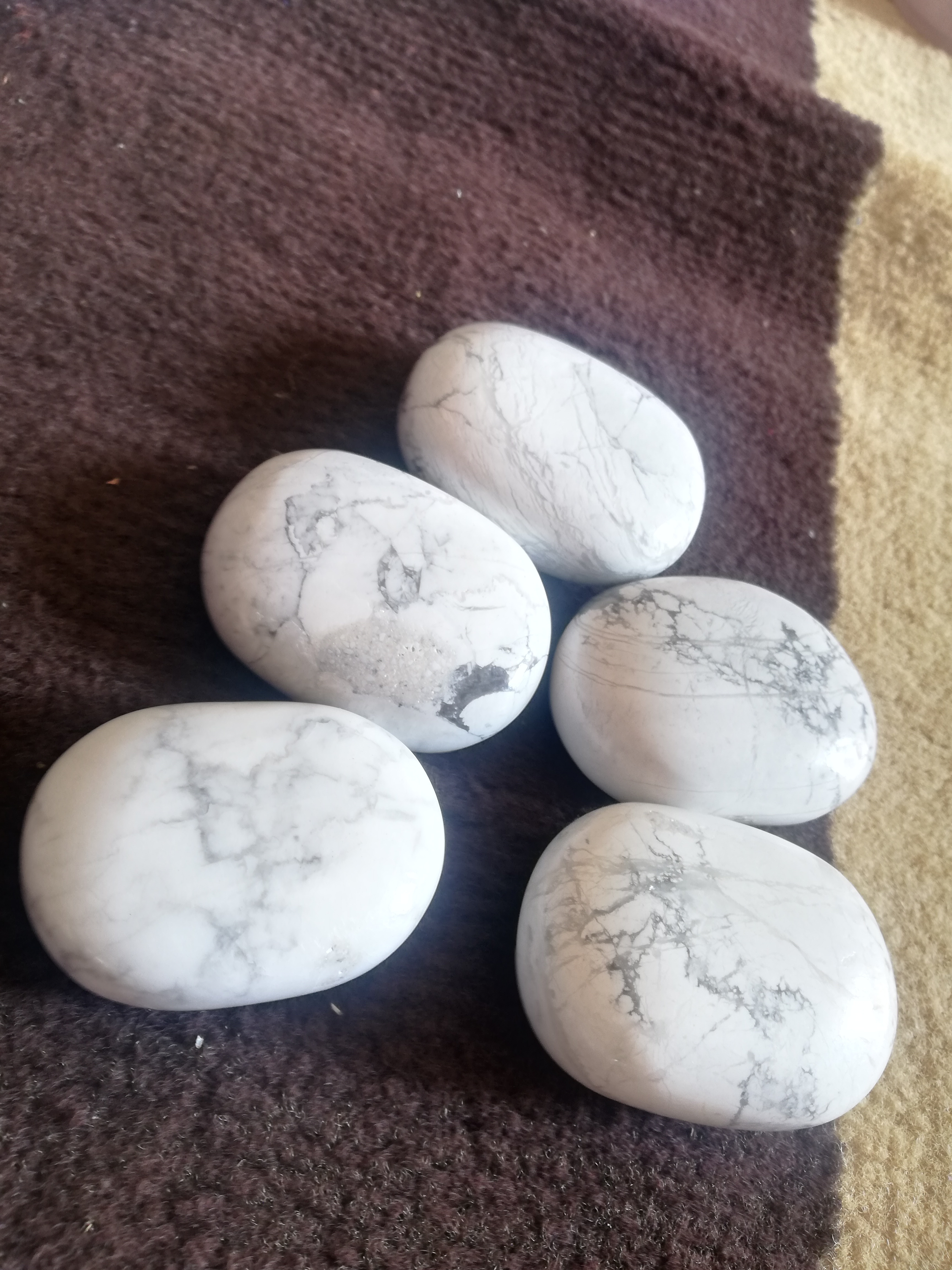 Massager Stone - Agate, 80mm Oval Cut, Natural Color, 200 Grams | Features Smooth Surface Polish, Unique Decorative Pattern, Relaxation Gift