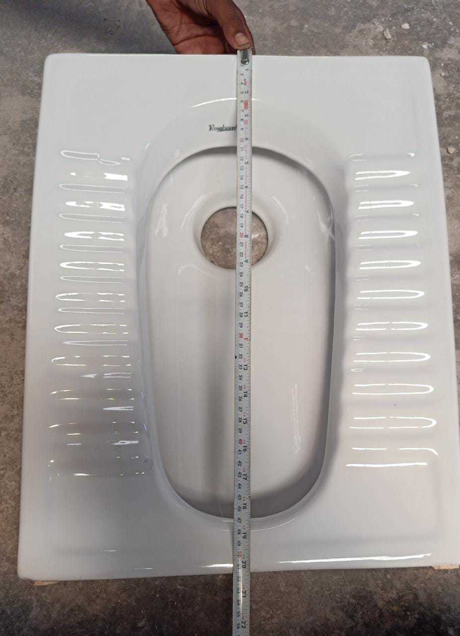 White Ct Pan - Ceramic Material, Compact Design , Scratch Resistant And Easy To Maintain