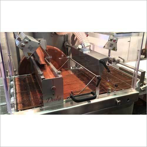 Stainless Steel Chocolate Enrobing Machine Capacity: 50 Kg/hr