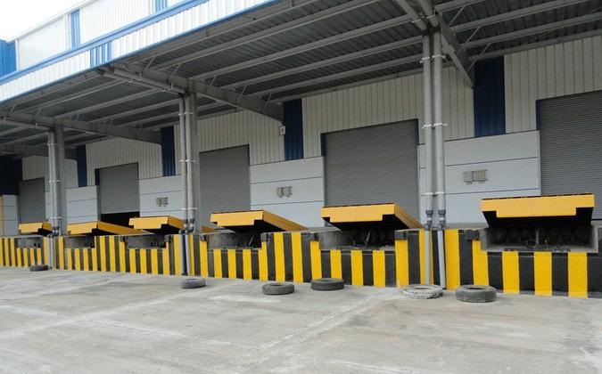 Dock Leveler - Mild Steel, 2700x2100x485 Mm | Electric, Easy To Operate, Semi-automatic, High Load Capacity 10,000 Kg To 20,000 Kg