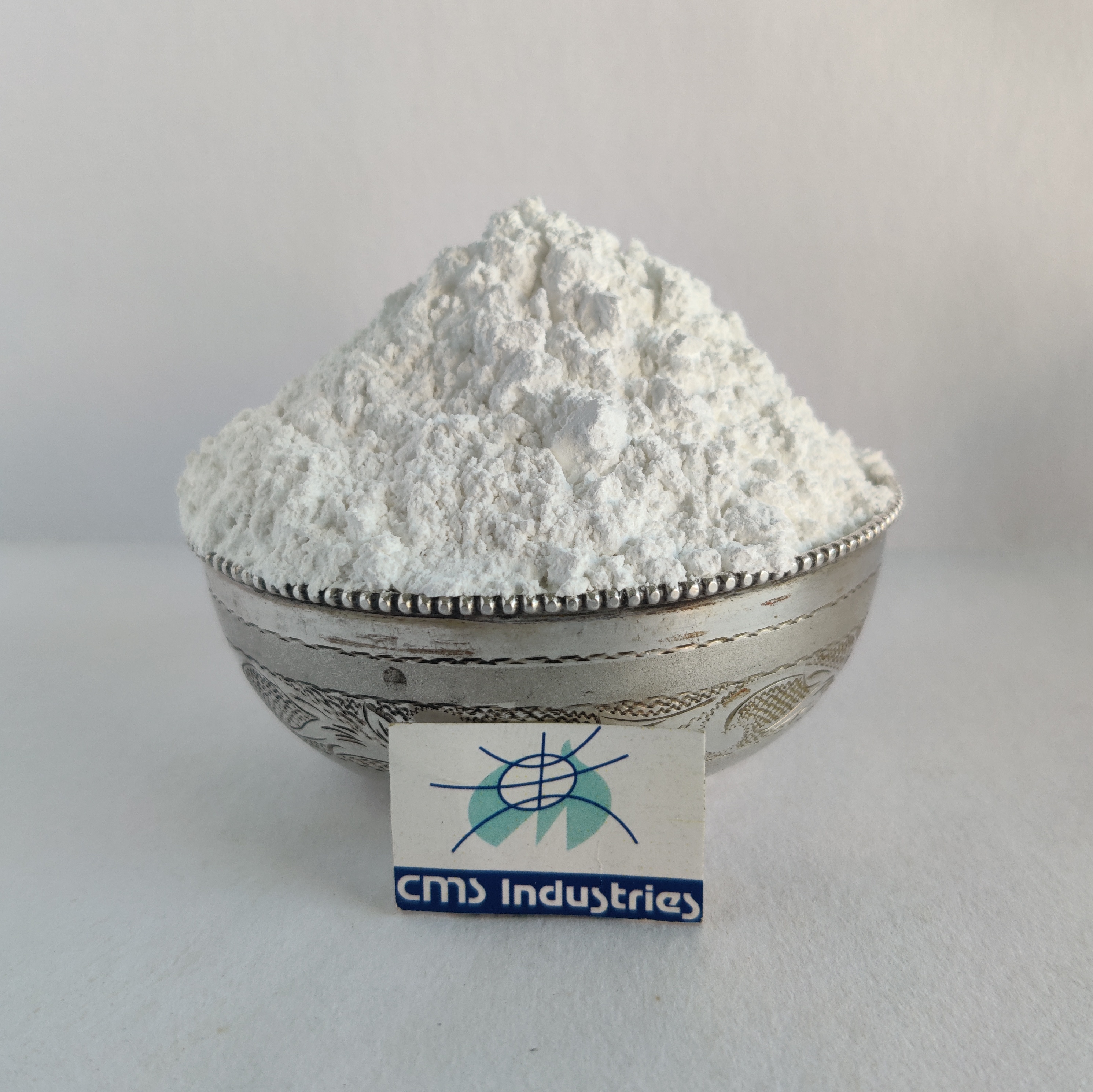 Hydrated Lime - Industrial Grade Powder | Calcium Hydroxide For Fertilizer, Water Treatment, And Food Applications
