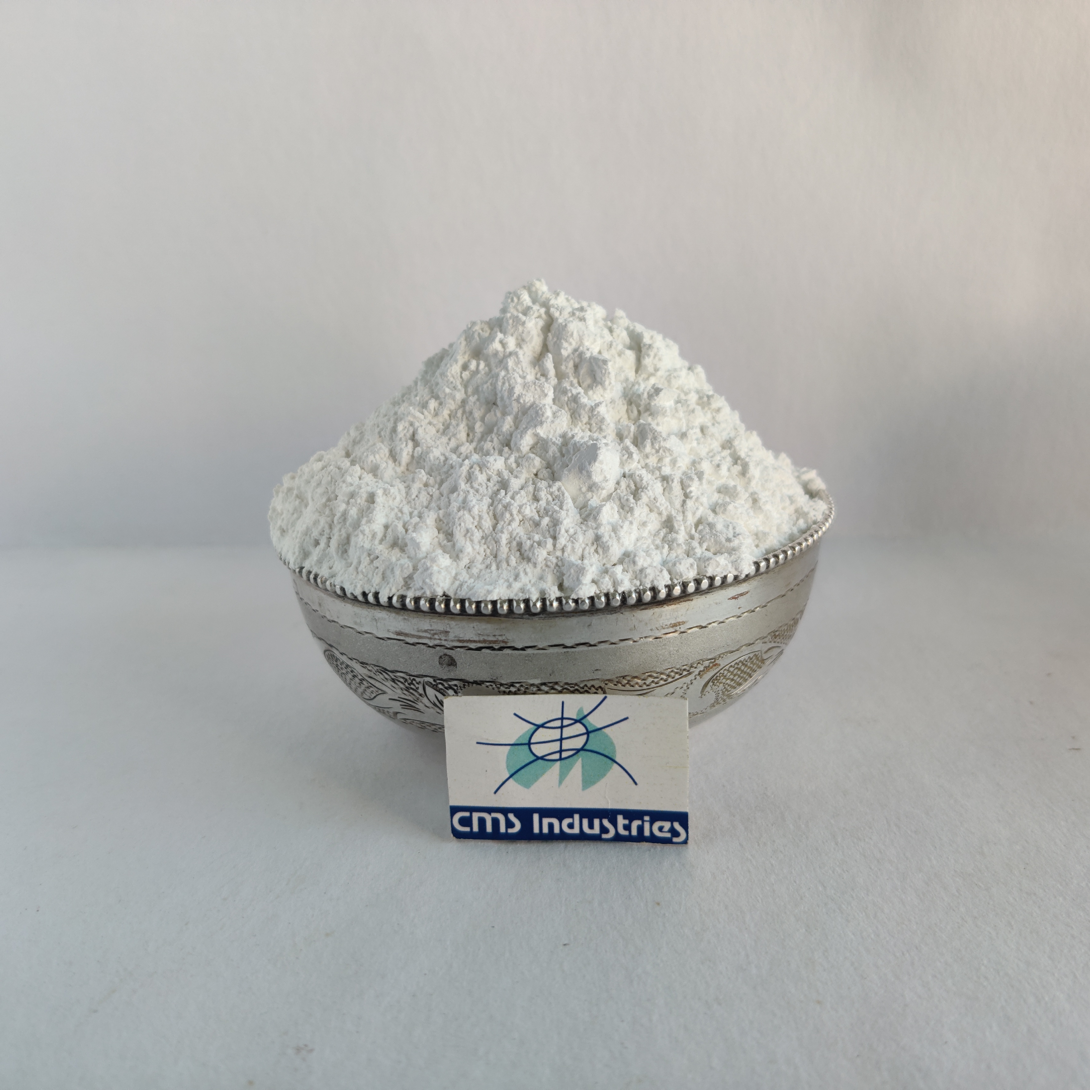 Hydrated Lime - Industrial Grade Powder | Calcium Hydroxide For Fertilizer, Water Treatment, And Food Applications