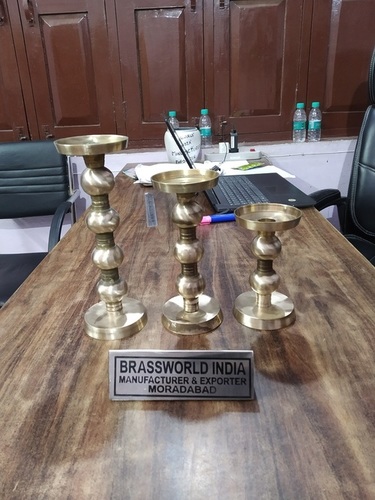 गोल्ड प्लेटेड कैंडल होल्डर का पीतल का विभिन्न आकार का