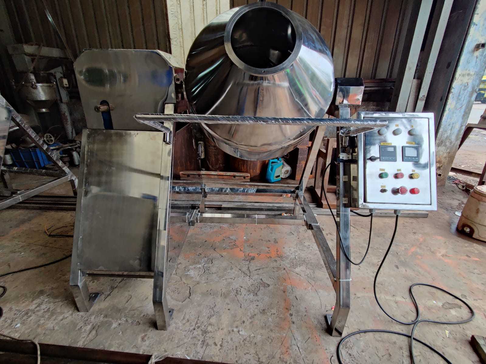 Double Cone Blender Capacity: 50 To 500 Kg/hr