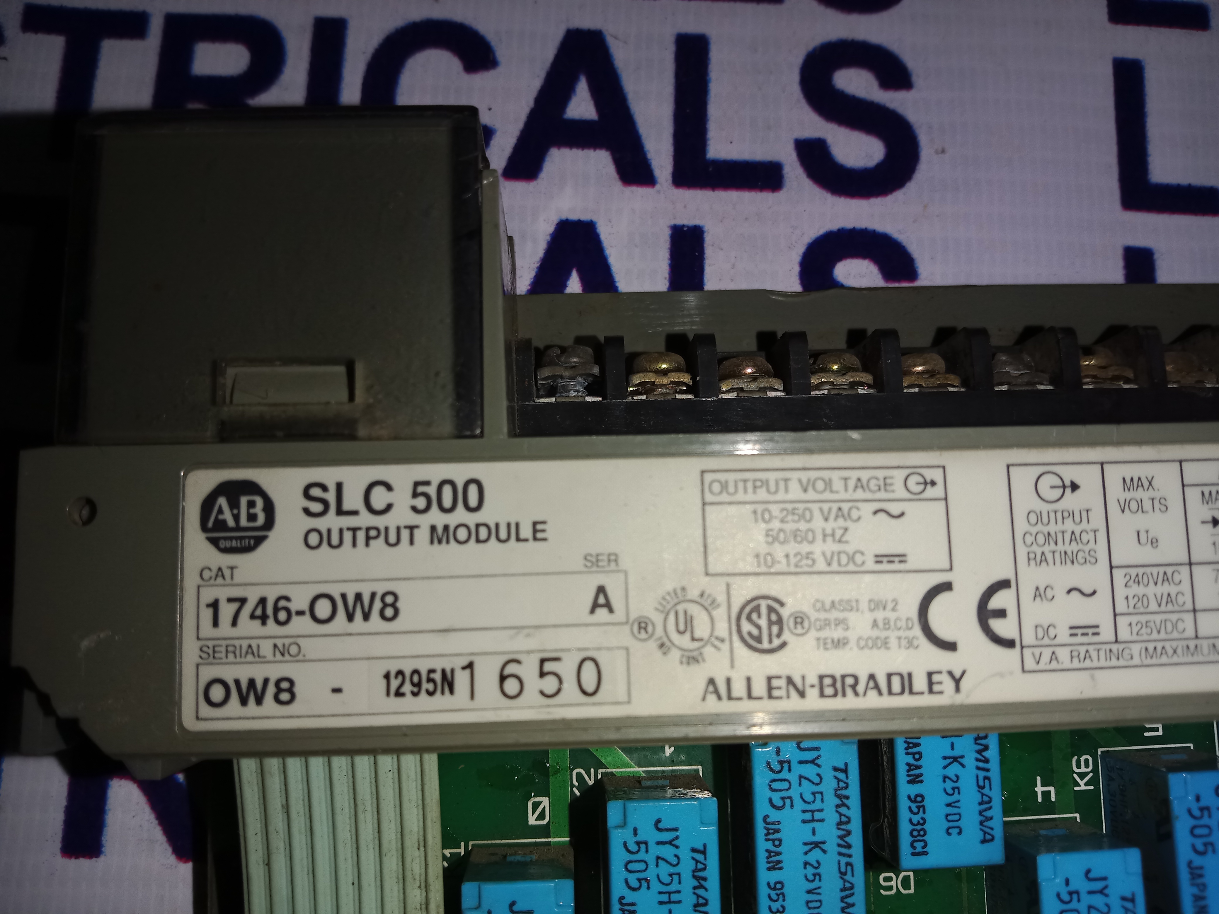 Allen Bradley Output Module 1746-0w8