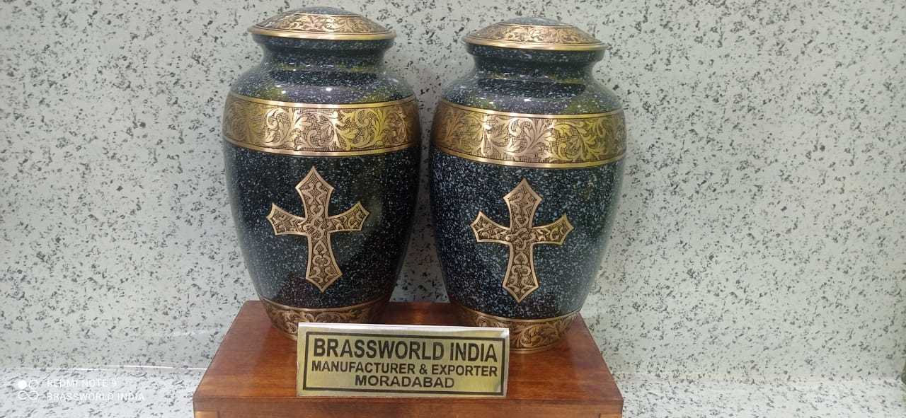 Elegant And Secure Large Urn For Ashes Funeral Supplies