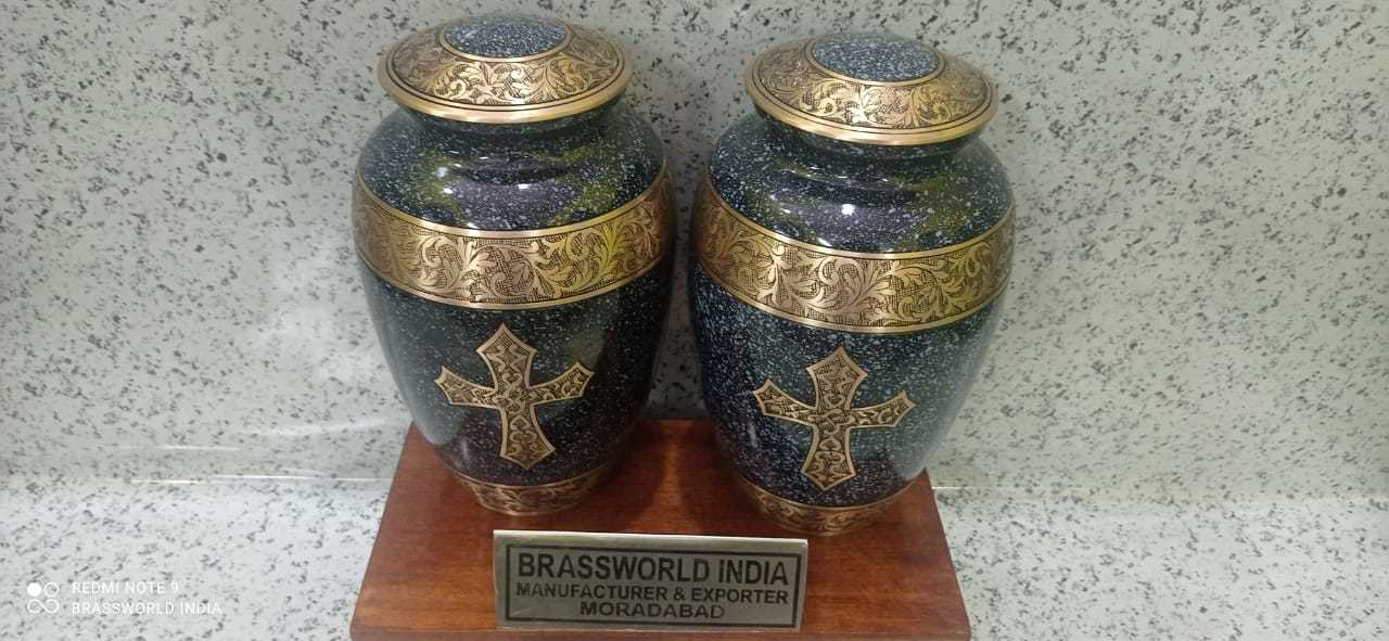 Elegant And Secure Large Urn For Ashes Funeral Supplies