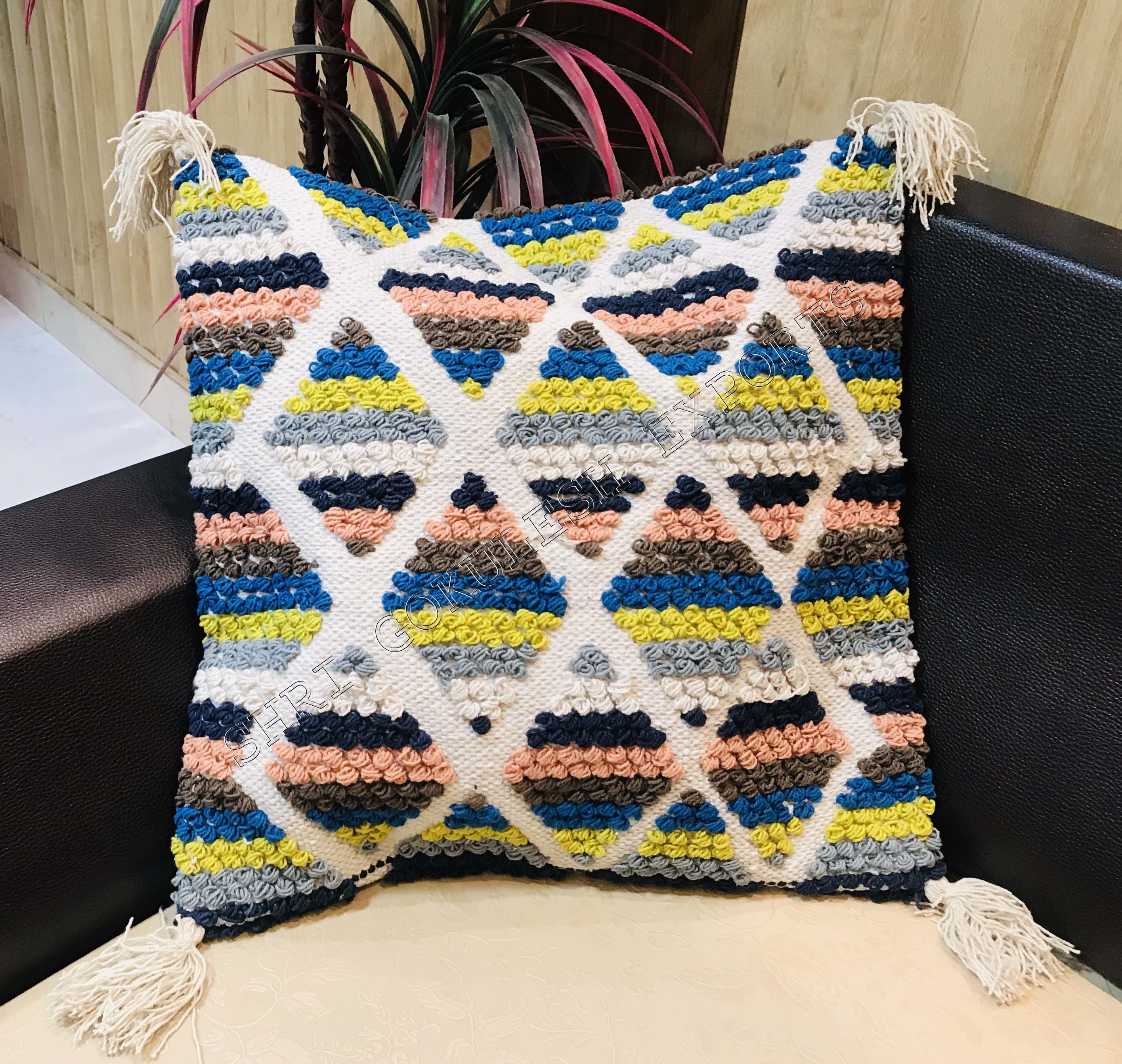 Customized Decorative Wool Cushion And Pillows