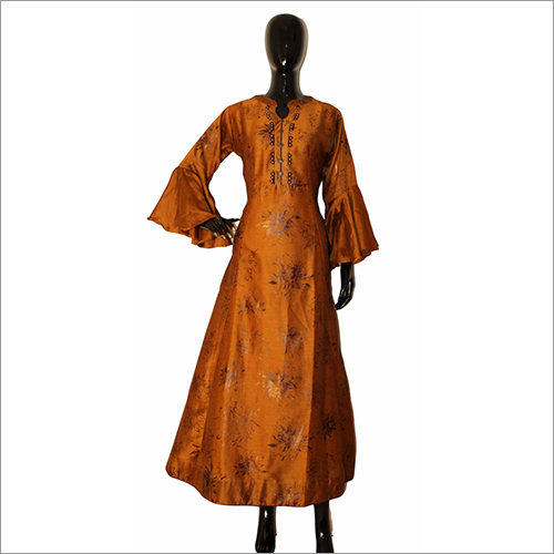 वॉशेबल लेडीज़ सिल्क गाउन