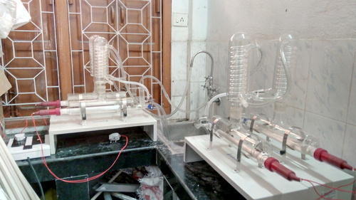 Double Distillation Unit Application: Laboratory