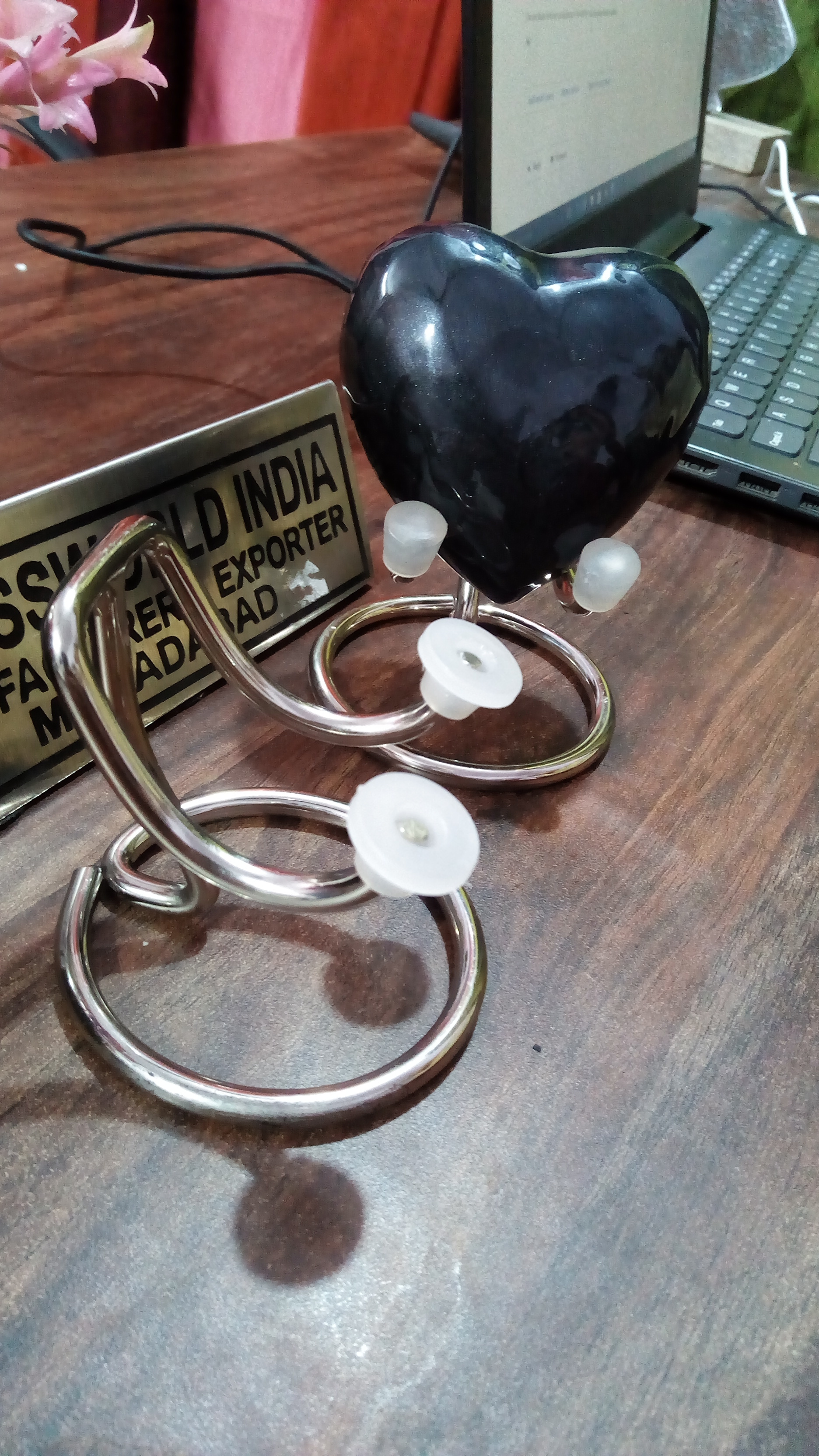 Black Heart With Stand Keepsake Cremation Urn Funeral Supplies