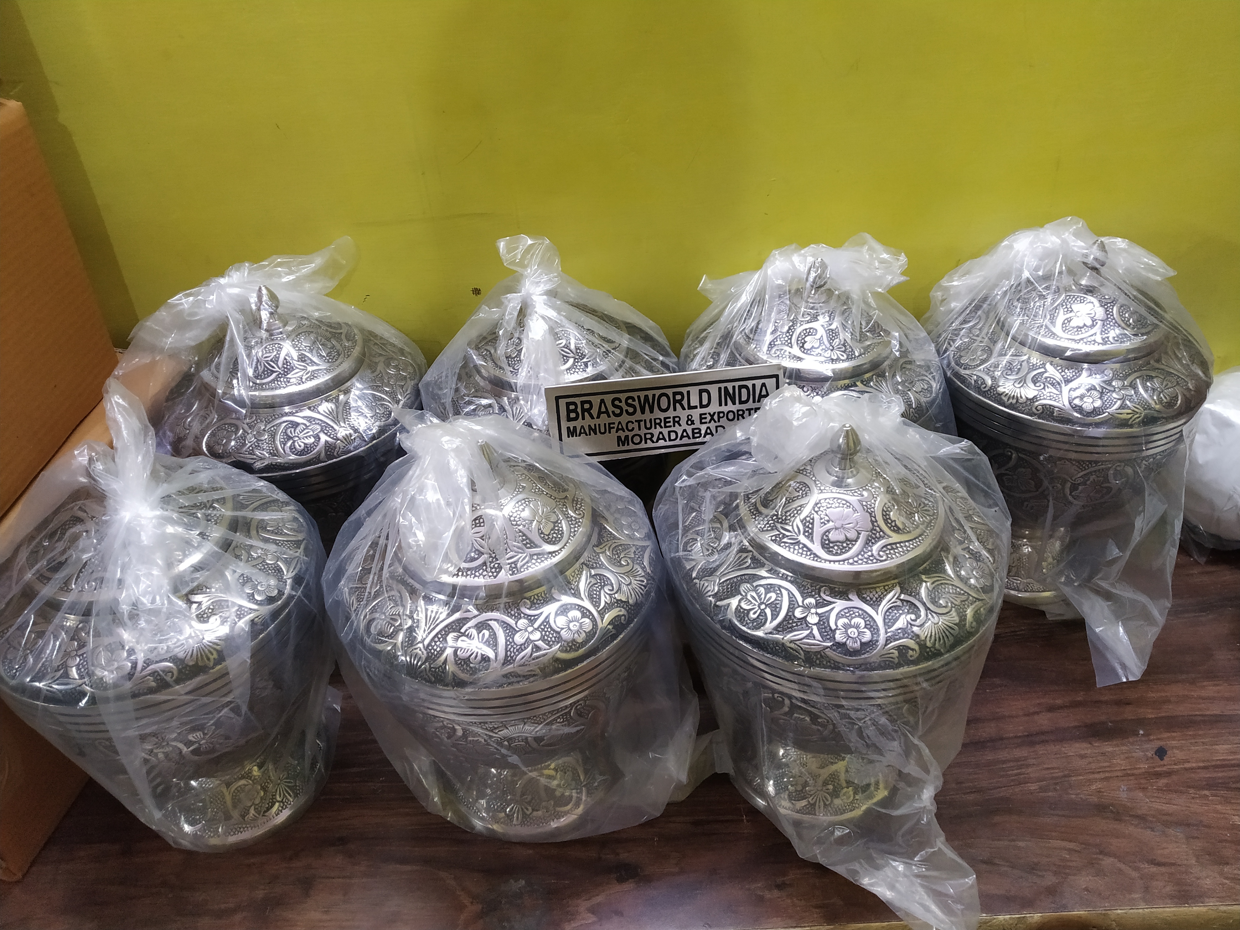 Brass Different Variety Of Adult Cremation Urn Funeral Supplies