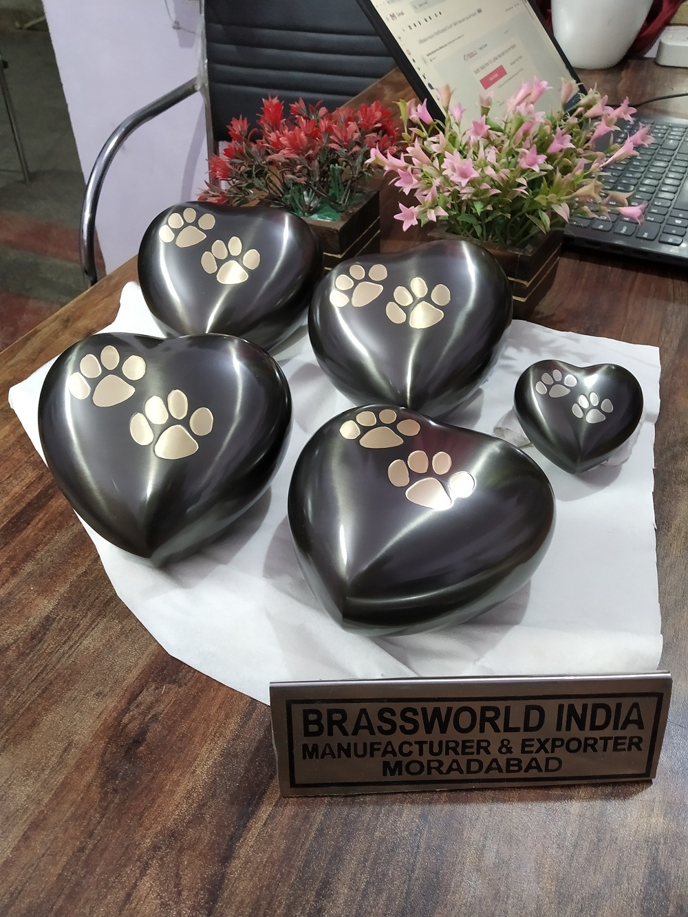 Brass Gloden Pet Paw Printed Heart Cremation Urn Funeral Supplies