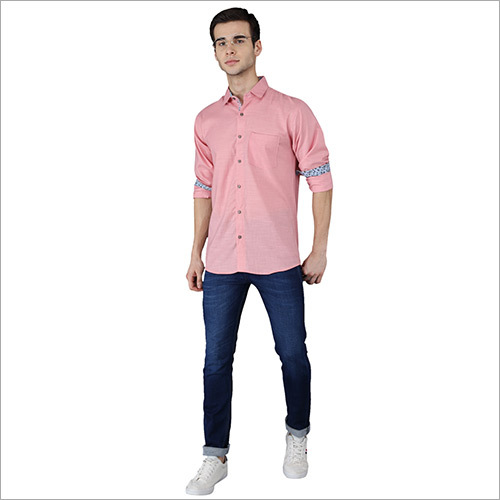 कैज़ुअल पिंक शर्ट